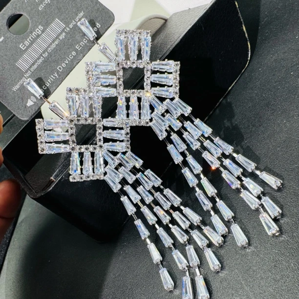 铜合金锆石耳饰 几何菱形满钻长款流苏气质轻奢高级感简约耳环