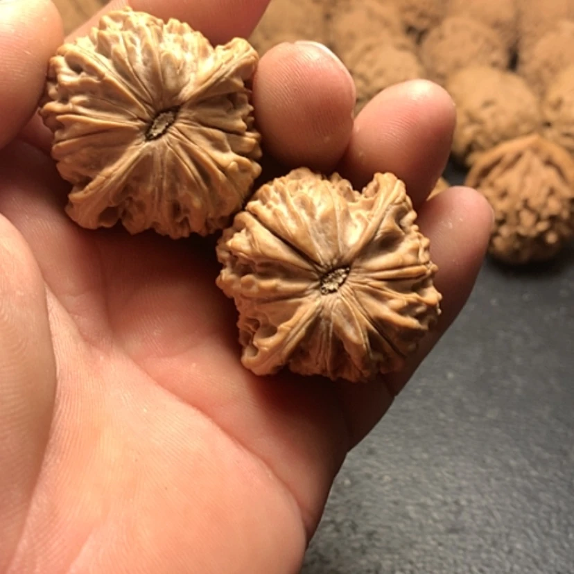 【闪购商品】文玩核桃把件胸*哥磨盘