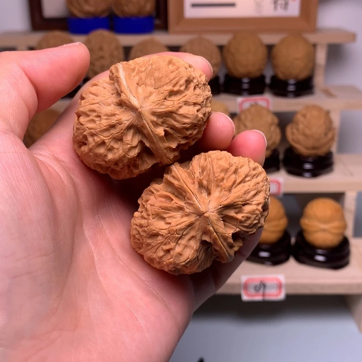 把件文玩核桃15钱袋子45尺