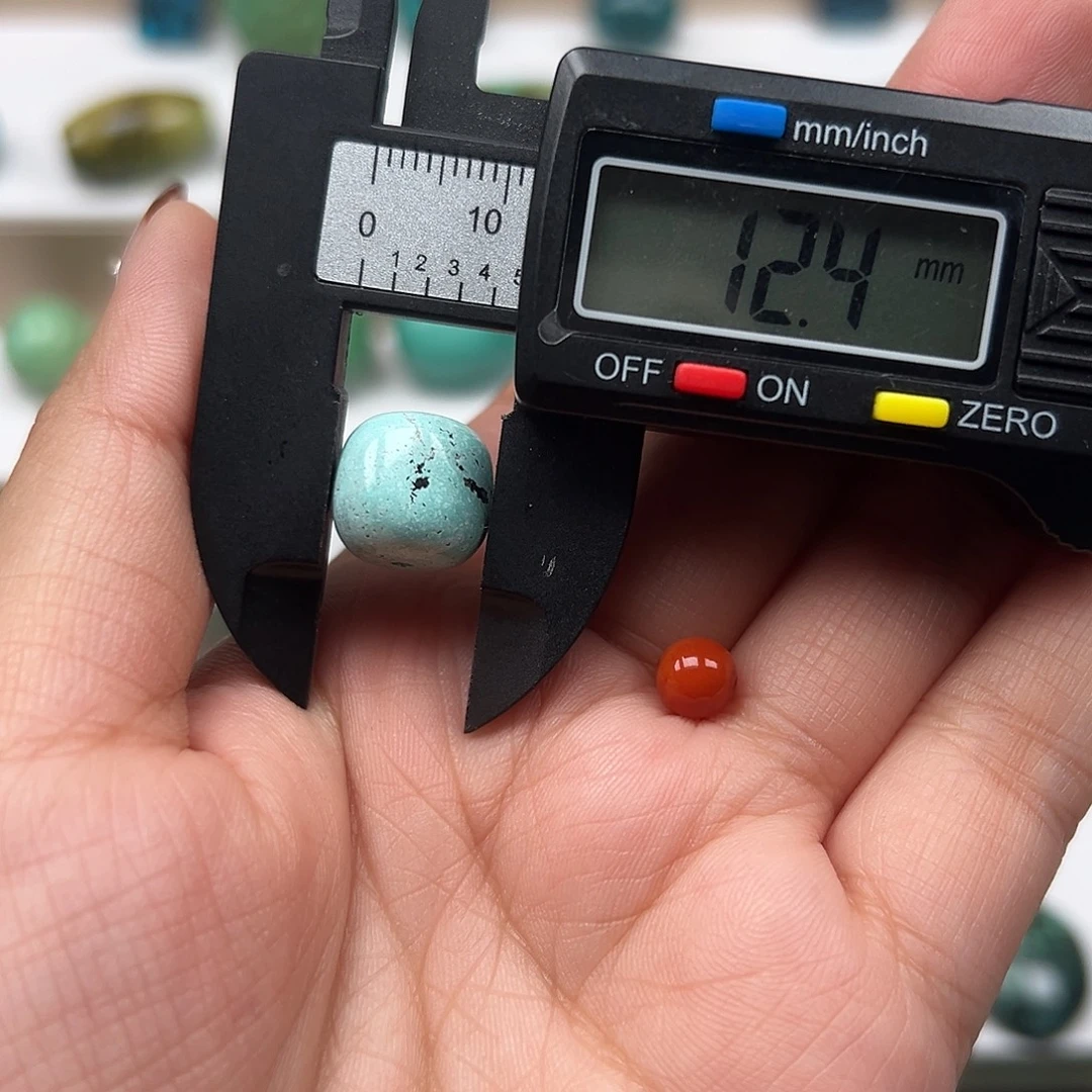 南红玛瑙未镶嵌珠宝奇石