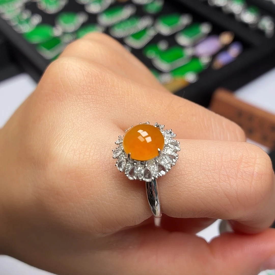 翡翠18K金镶嵌戒指025冰芬达蛋面戒指