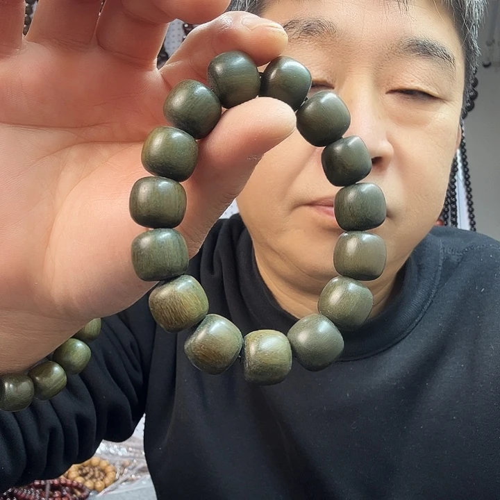 绿檀1.5桶珠15粒素珠