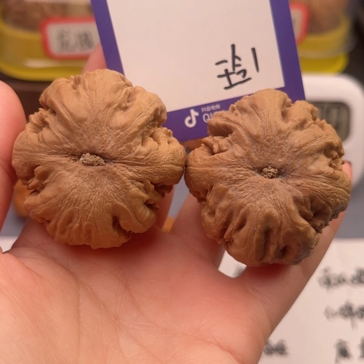 文玩核桃吊坠春**雨文玩核桃把件1