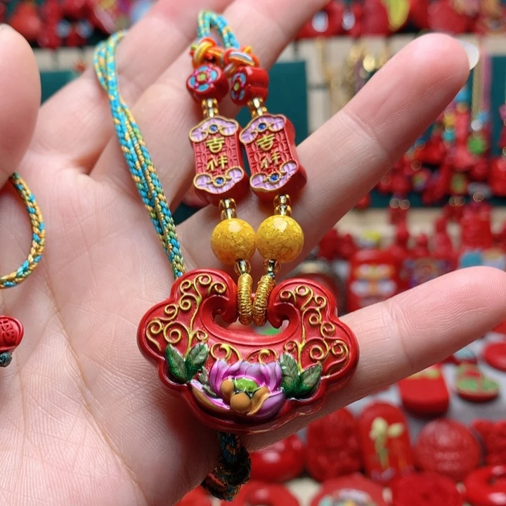 含辰砂工艺品吊坠
