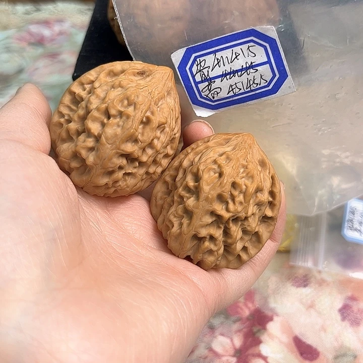 文玩核桃把件鸡心有修