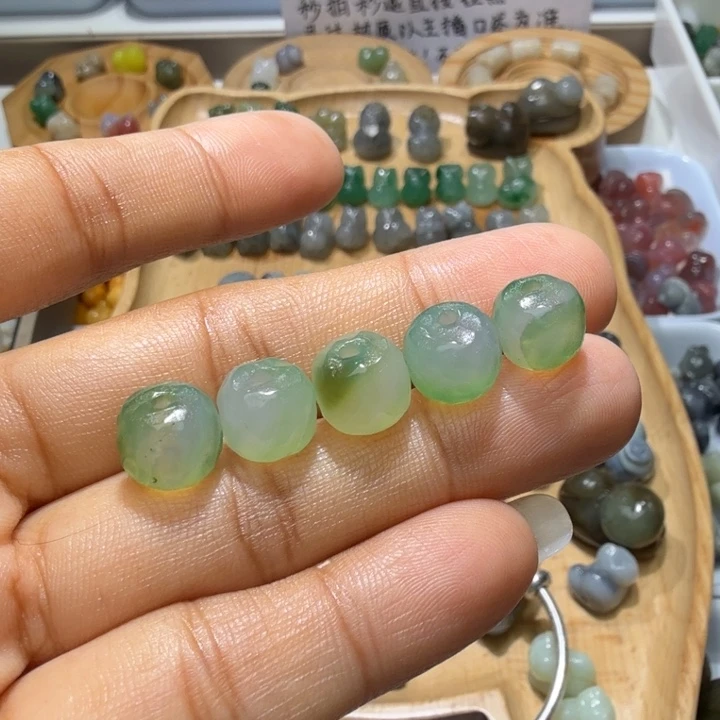 和田玉未镶嵌珠宝奇石