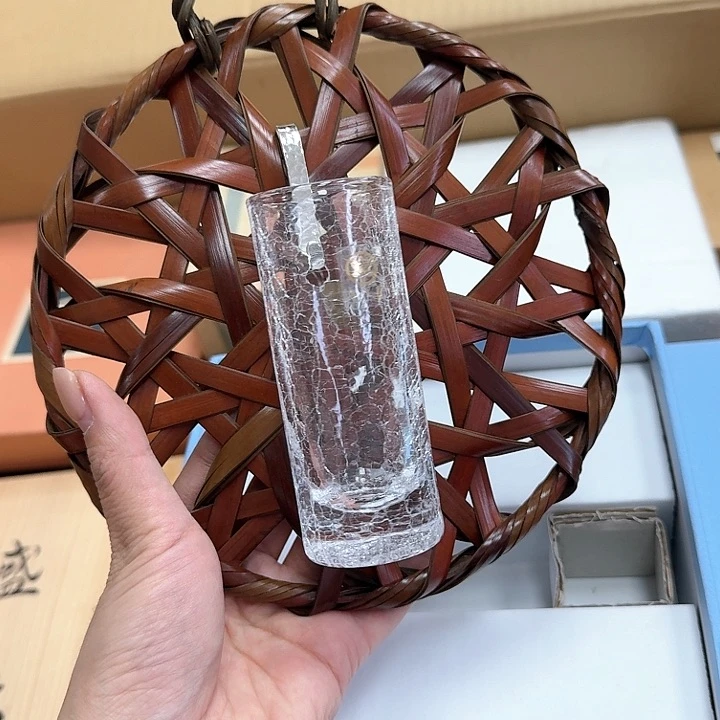 小*瓷器。           瓷器