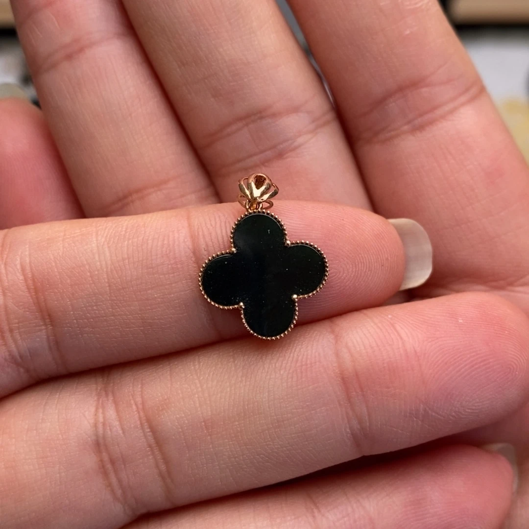 翡翠18K金镶嵌戒指吊坠