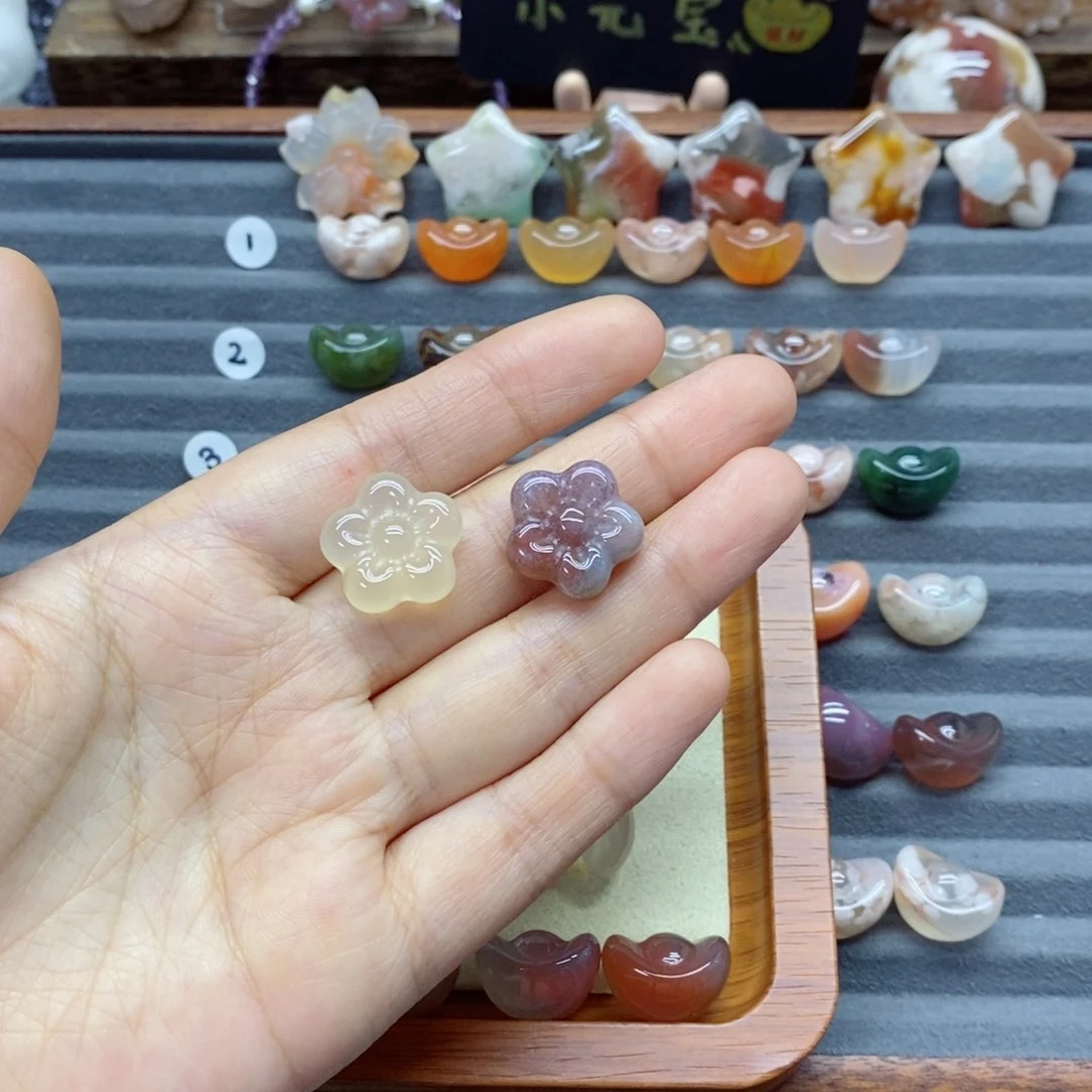 听***风玛瑙/玉髓颈饰未镶嵌