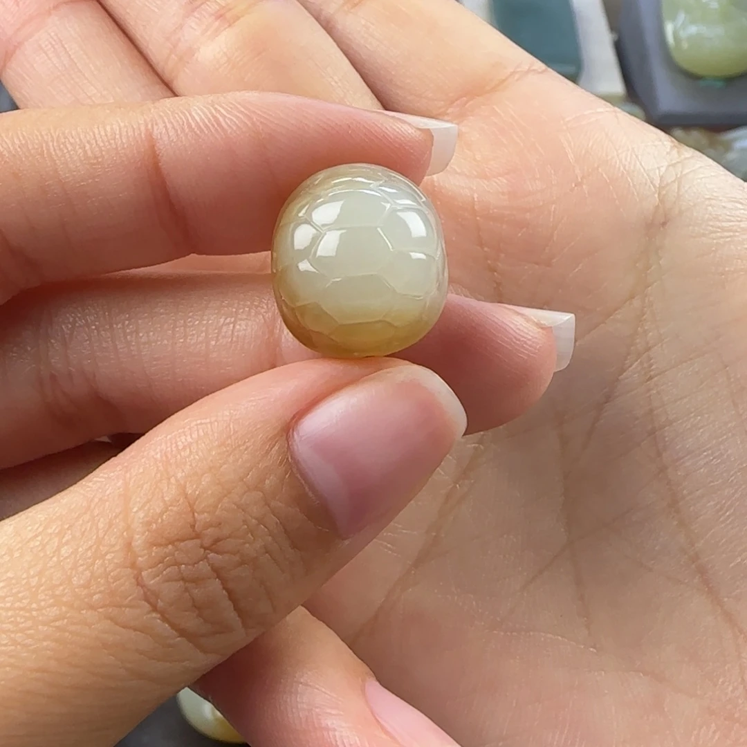 定制和田玉未镶嵌和田玉