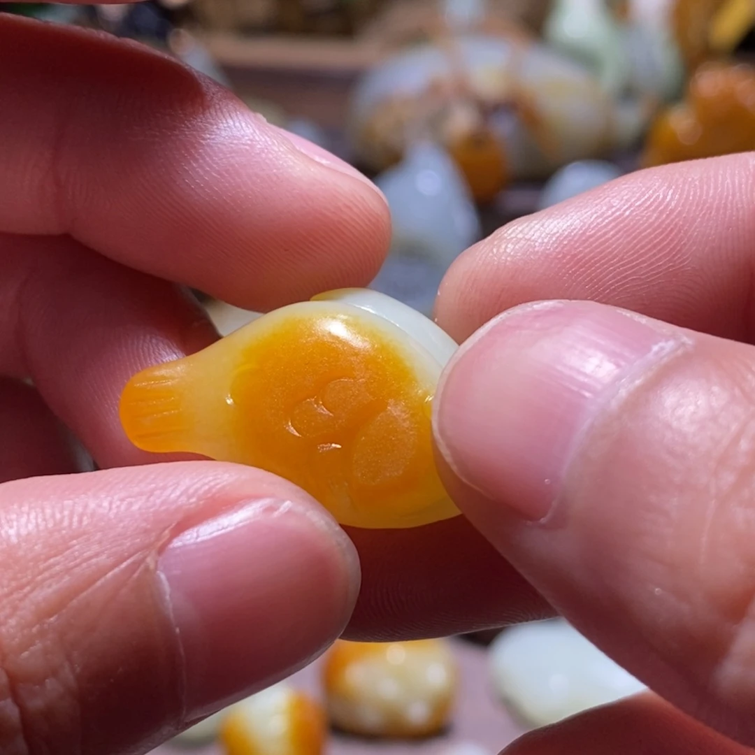 和田玉未镶嵌车挂