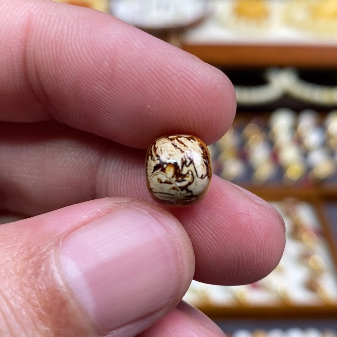 蜜蜡未镶嵌裸石配饰沁色老型尺寸9.8