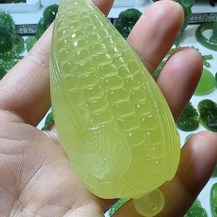 蛇纹石玉手把件未镶嵌