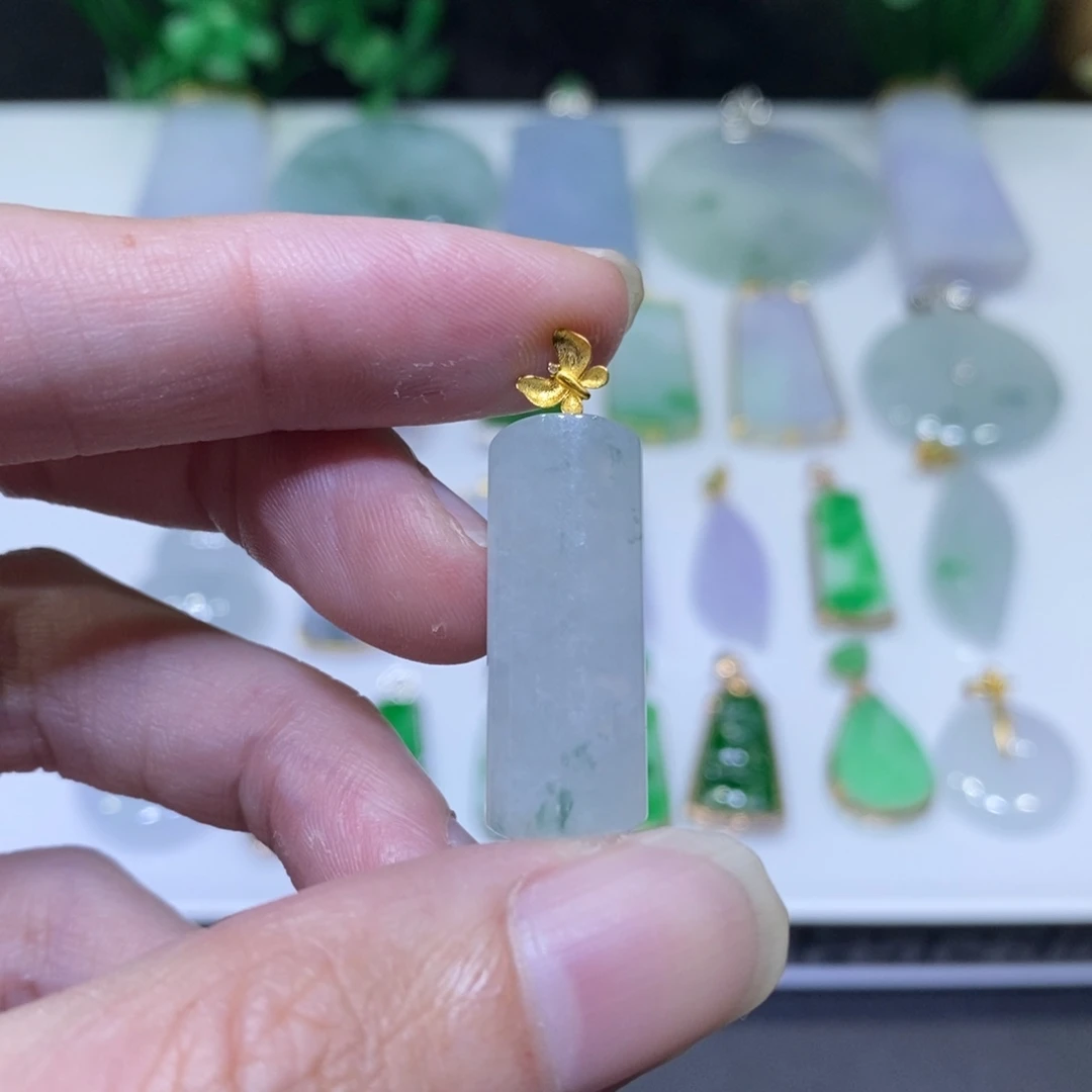 翡翠18K金镶嵌吊坠(不含链)