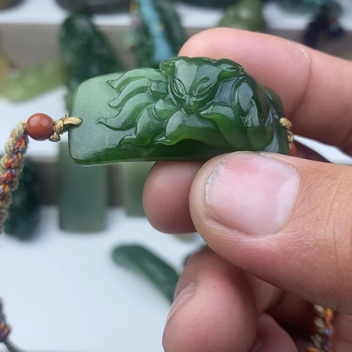 和田玉（糖玉）未镶嵌颈饰