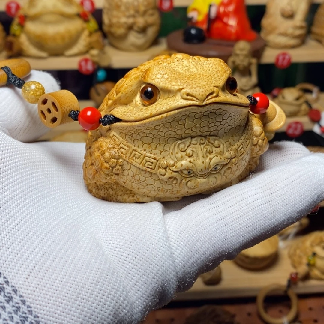 竹竹根雕精品座山鹰金蟾