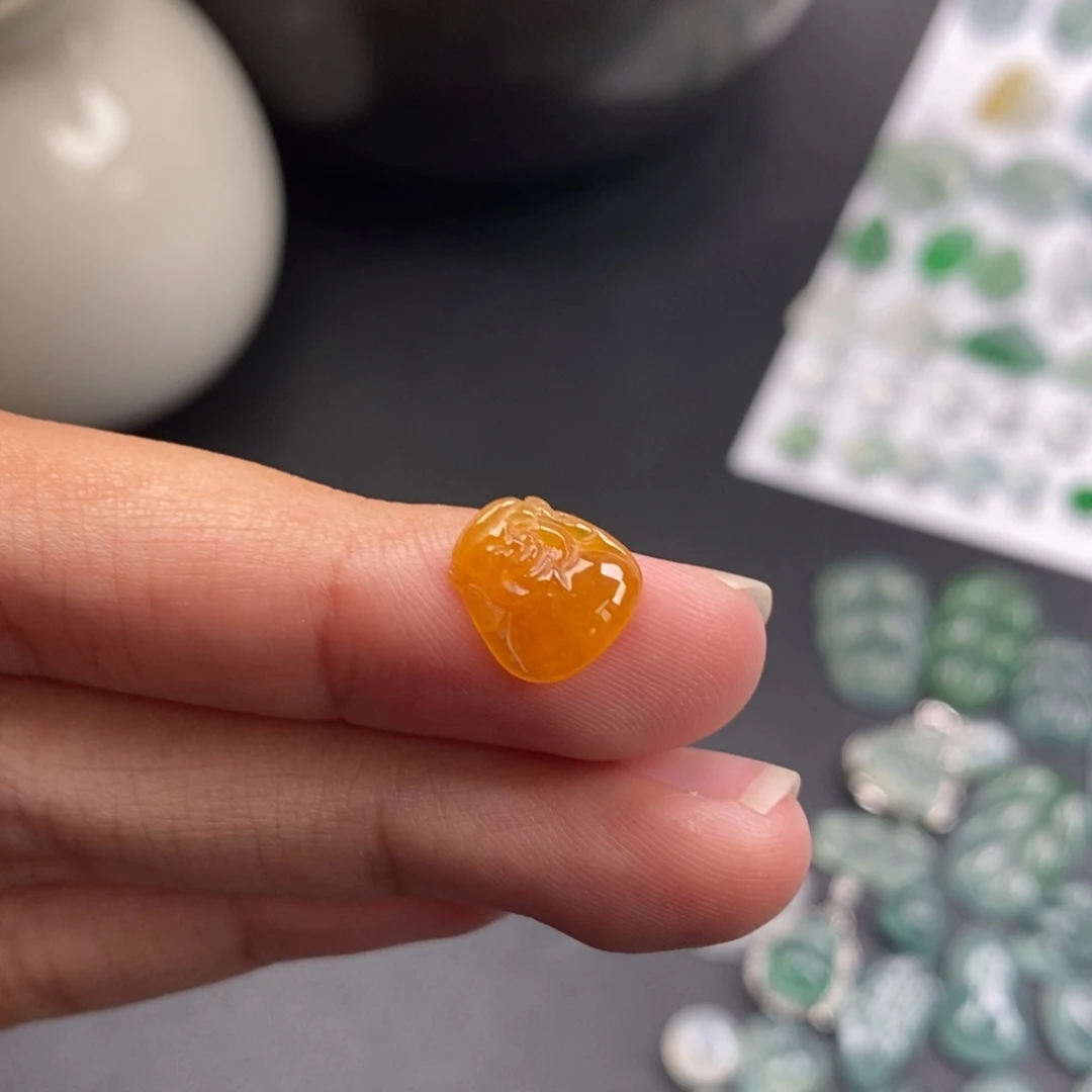 翡翠裸石橘黄翡财神