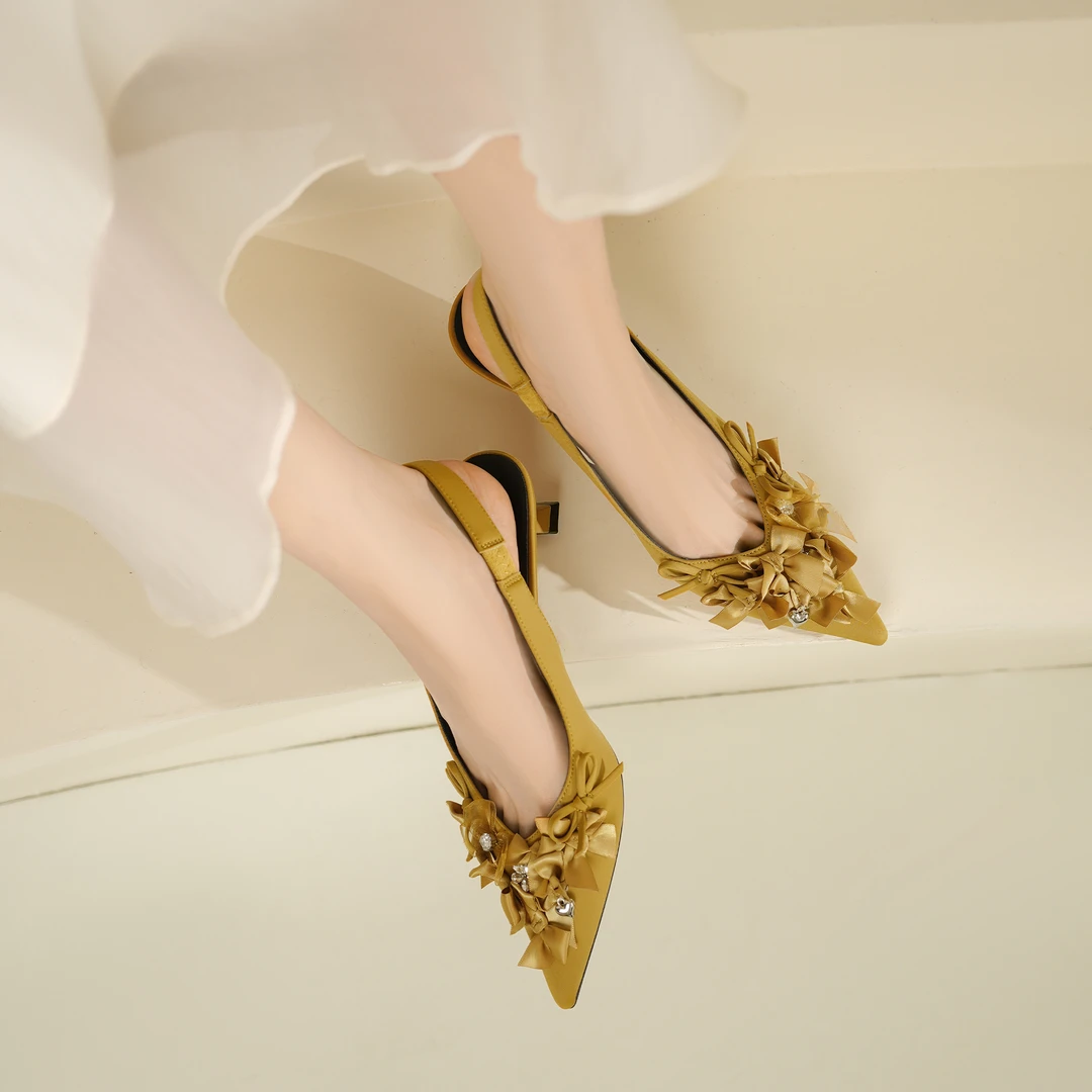 一代佳人2025春季新款尖头细跟高跟鞋女蝴蝶结水钻凉鞋26M1997
