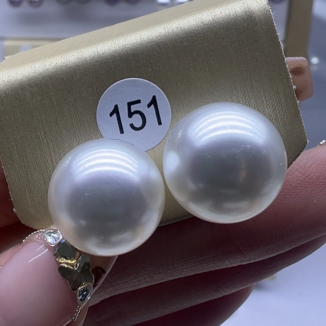 淡水珍珠18K金镶嵌耳饰