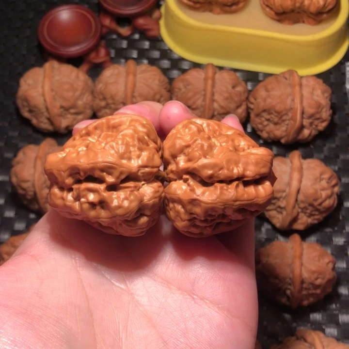 阳***爸把件文玩核桃三角蛙王