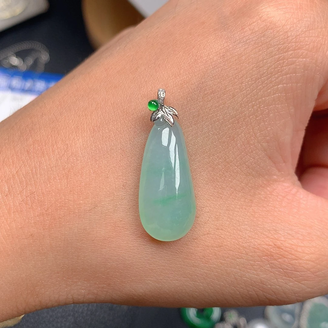 吊坠(不含链)18K金镶嵌翡翠