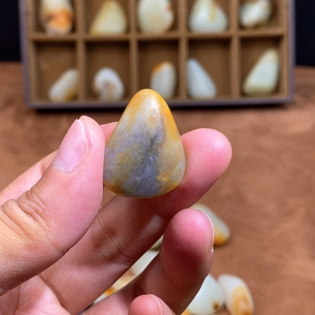 未镶嵌和田玉挂件温**家