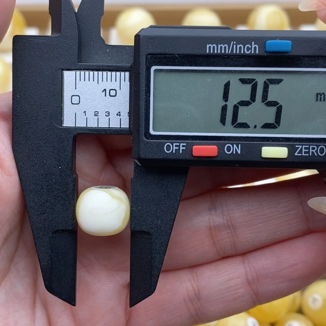 张***️未镶嵌蜜蜡裸石蜜蜡老型