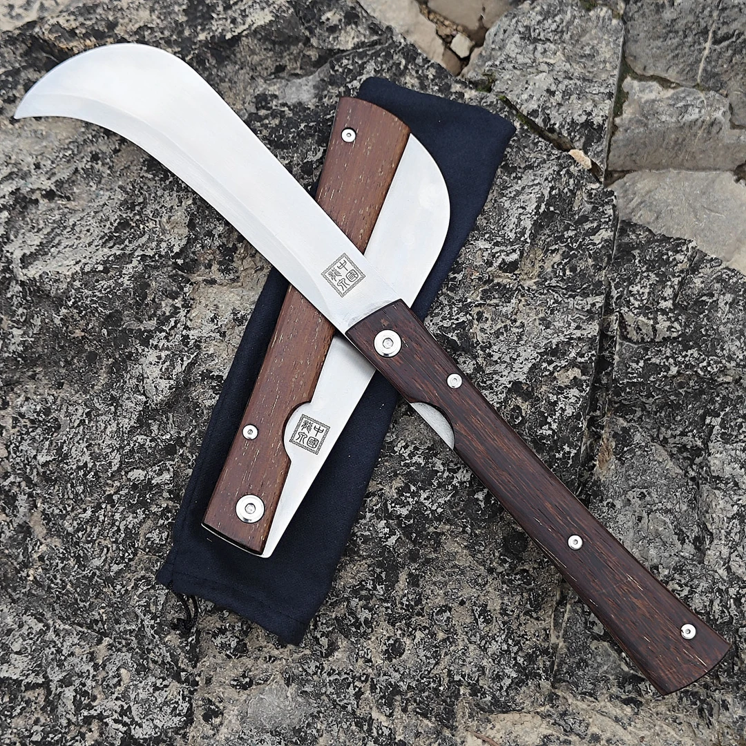 龙泉多功能手工折叠柴刀手工锻打适用户外园艺砍柴等农用场景