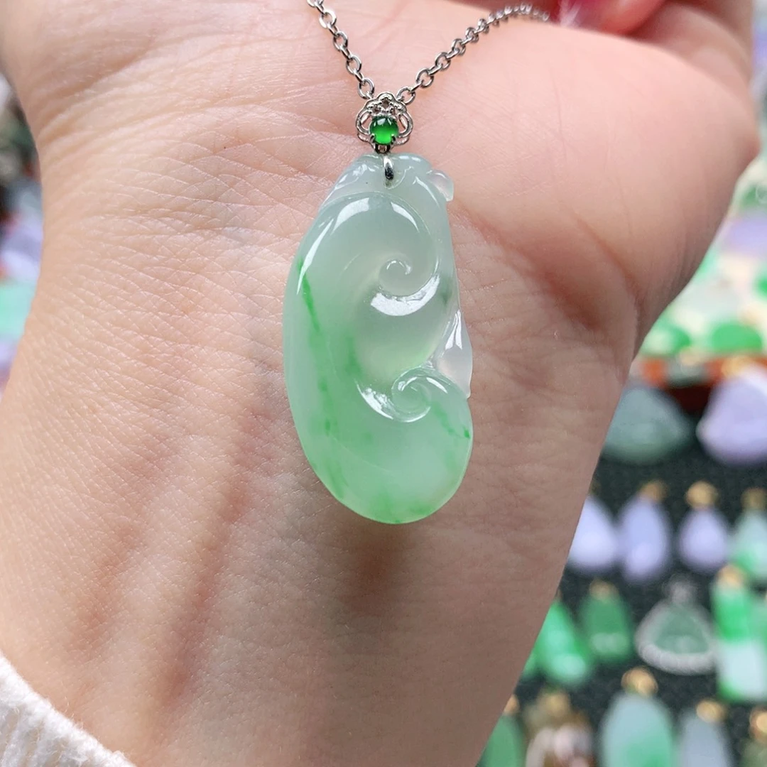 吊坠(不含链)18K金镶嵌翡翠