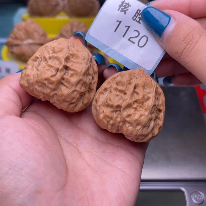 把件文玩核桃蛤蟆头39.1120