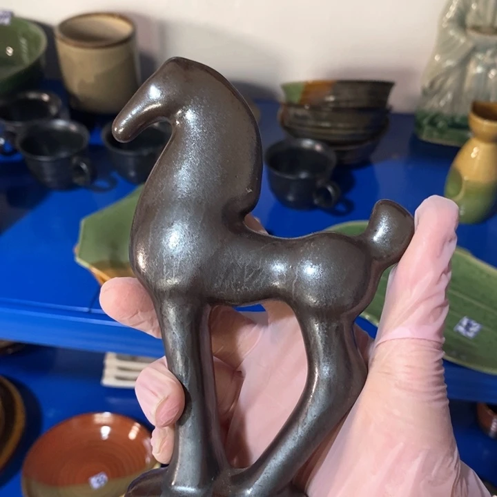 瓷片窑变小马摆件高度16厘米