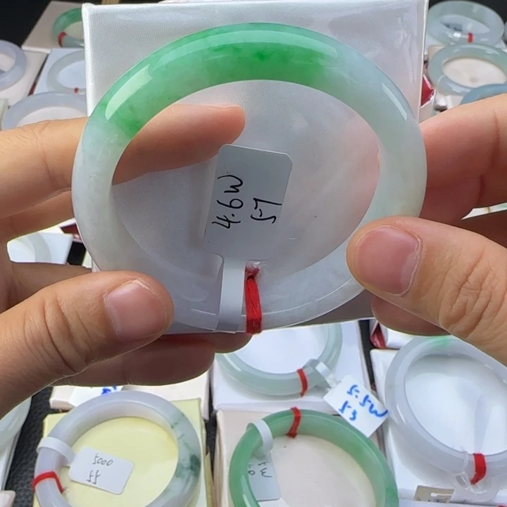 未镶嵌手镯翡翠，翡翠手镯