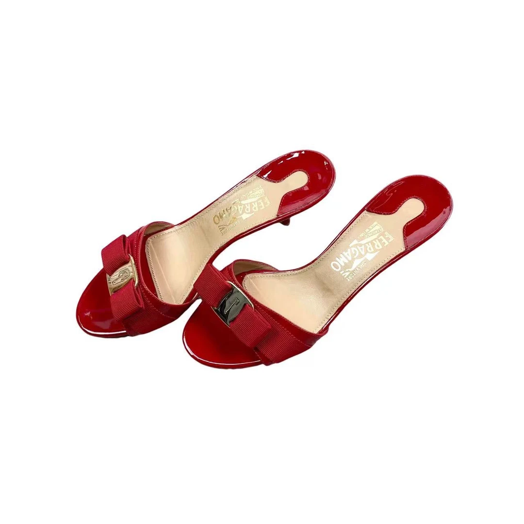 95新 FERRAGAMO/菲拉格慕 aa1624 红色漆皮高跟凉鞋 37.5码