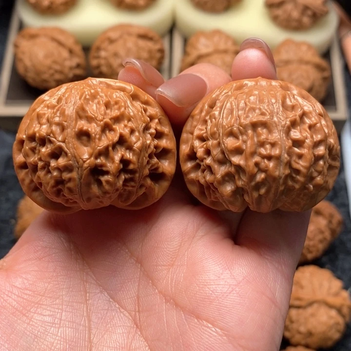 文玩核桃把件哦*K精品宫灯40