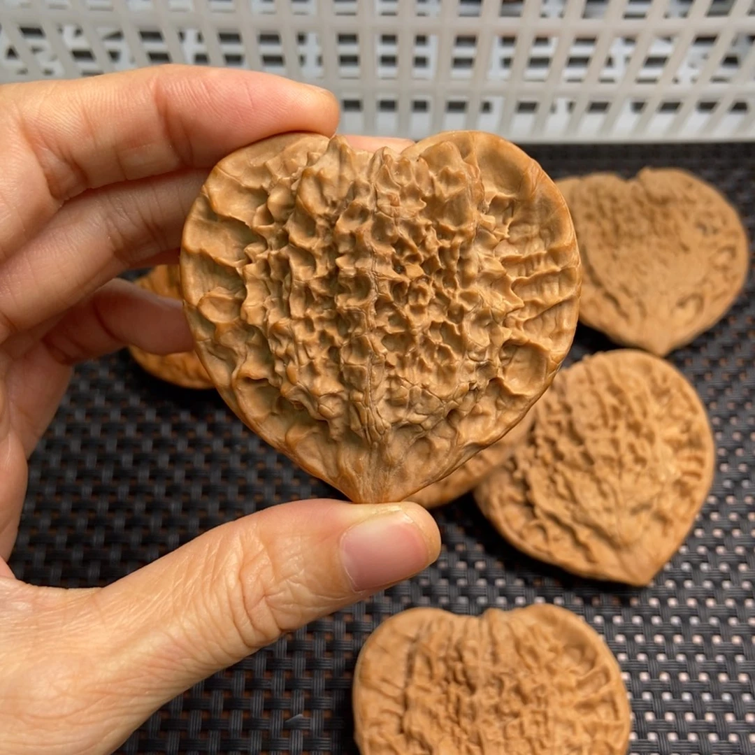 文玩核桃吊坠桃心扁