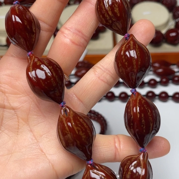 橄榄核手串平***界包浆玉化