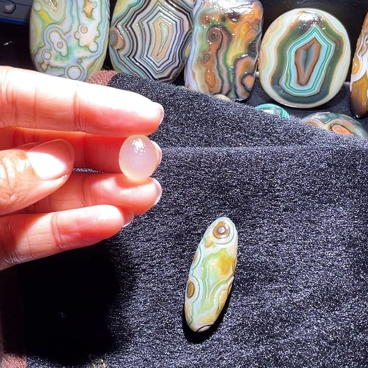 玛瑙/玉髓珠宝奇石未镶嵌郭*毛