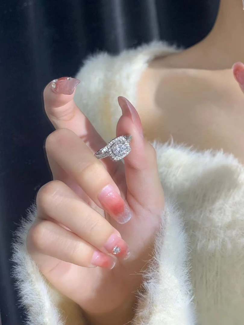 【NFMY】奢华豪镶公主方包1.0ct闭口女戒