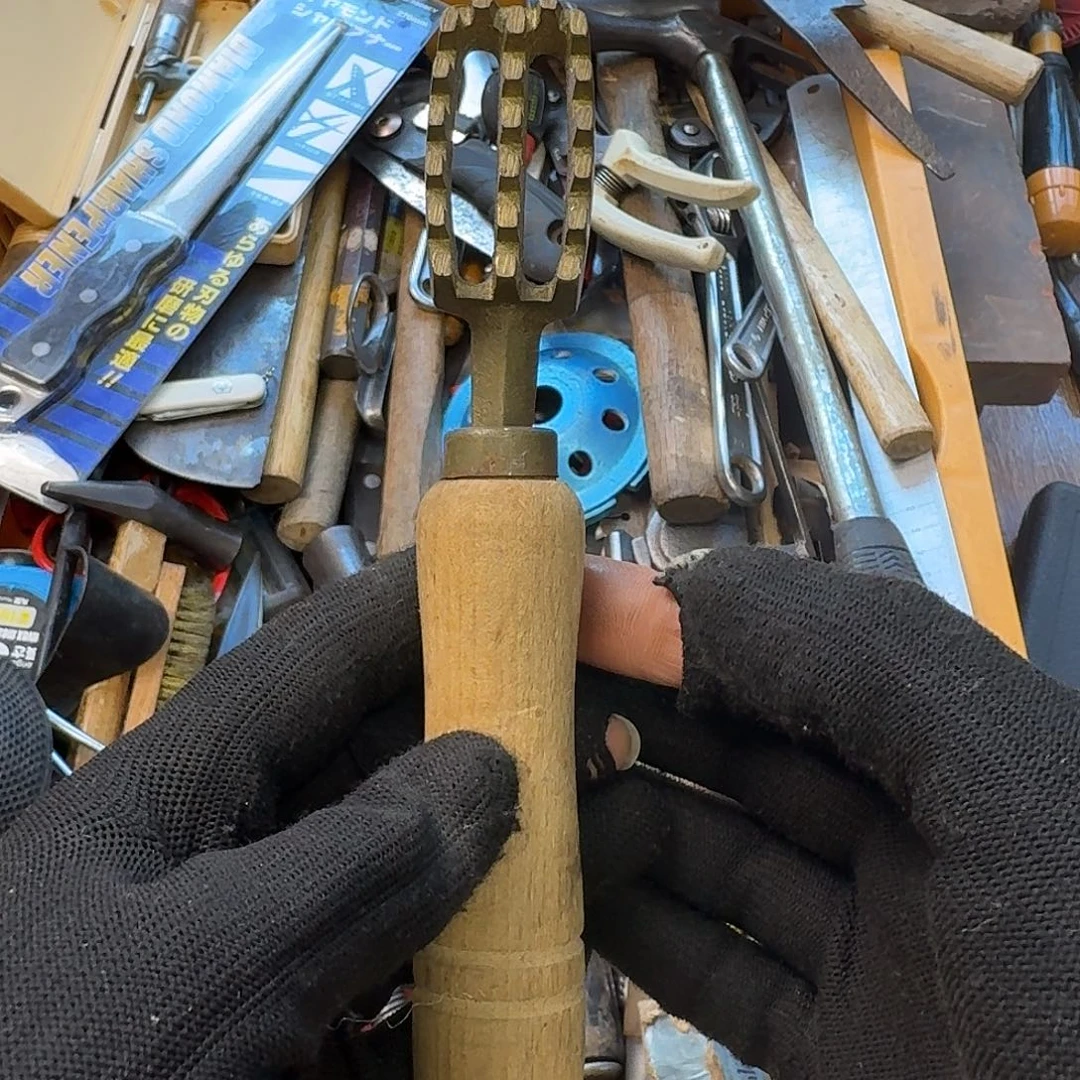 L***╰厚款五金工具制造工艺