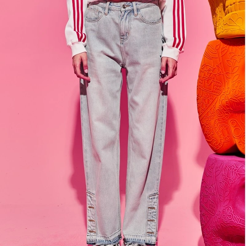 奥莱-TCH潮牌简约时尚款浅蓝直筒开叉休闲百搭牛仔裤S69C208006