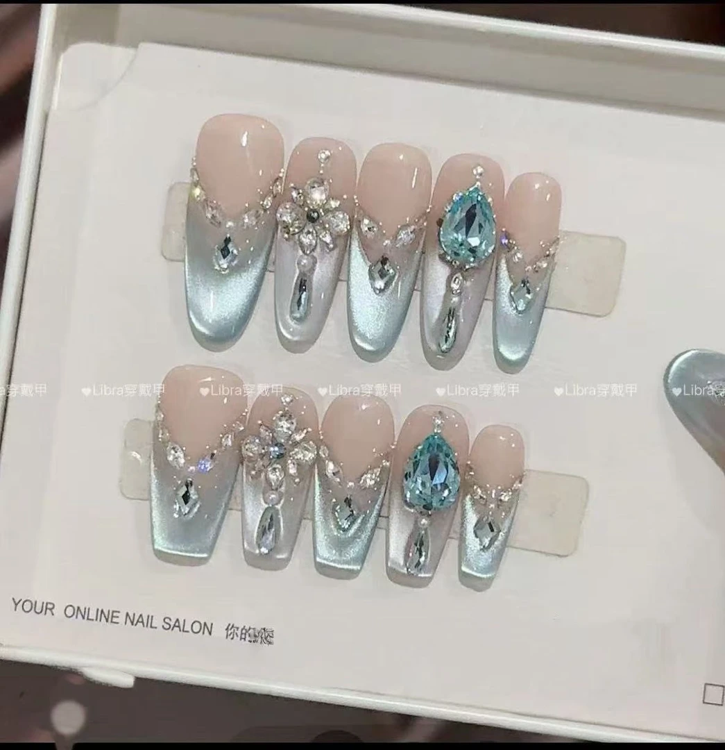 【赛里木湖】手工穿戴甲10片装可拆卸宠粉爆款气质美甲贴