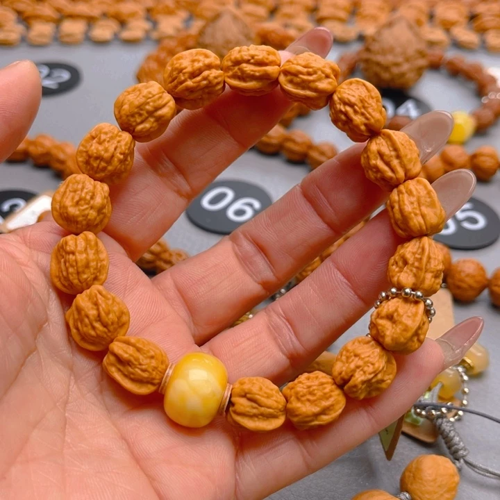 T***s文玩核桃吊坠核桃手串