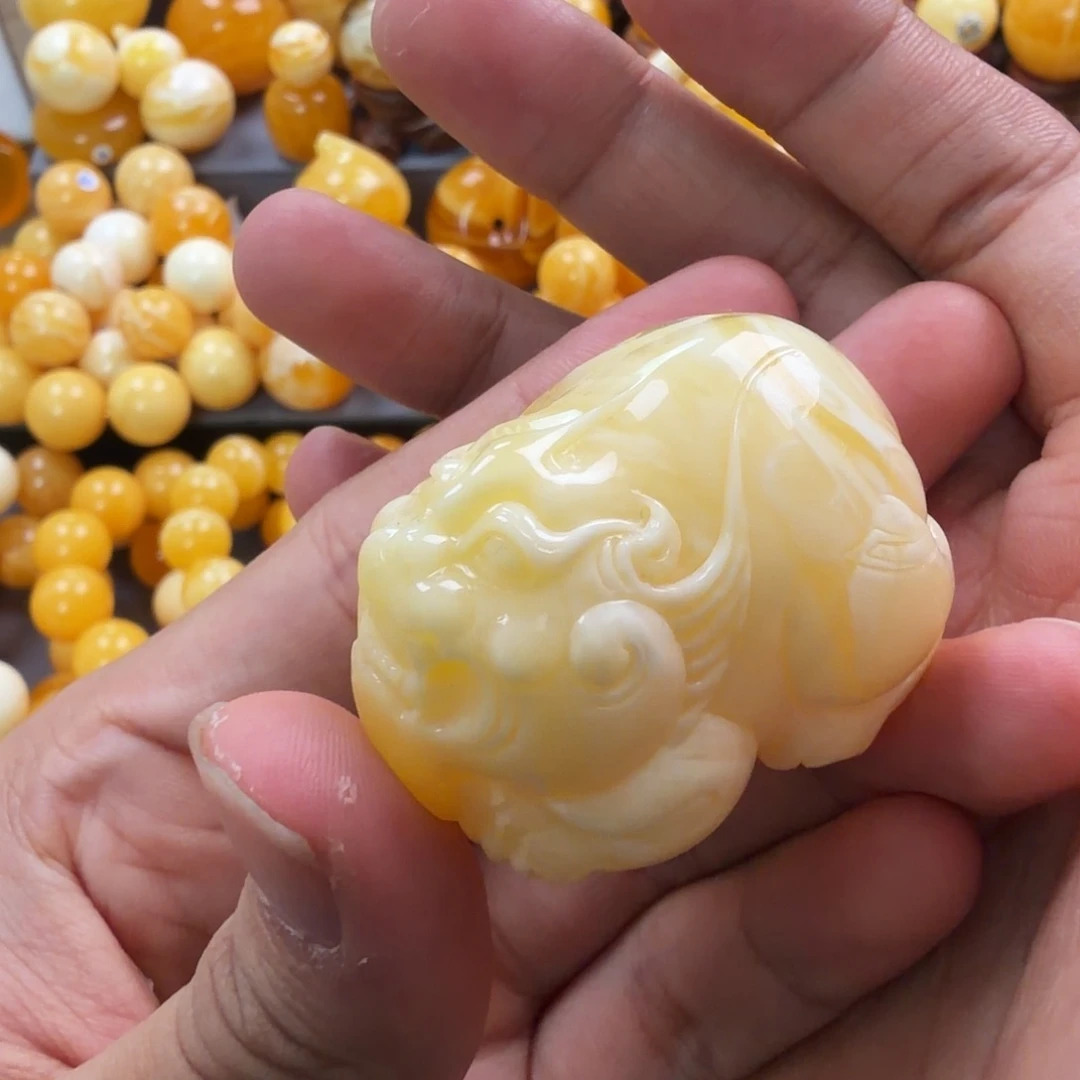 琥珀未镶嵌珠宝奇石