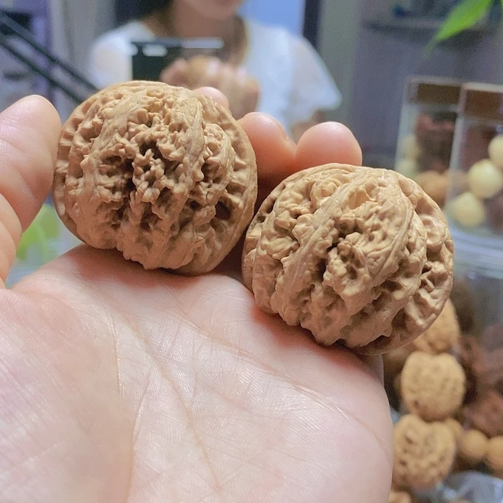 【闪购商品】文玩核桃把件43粗筋水尖油