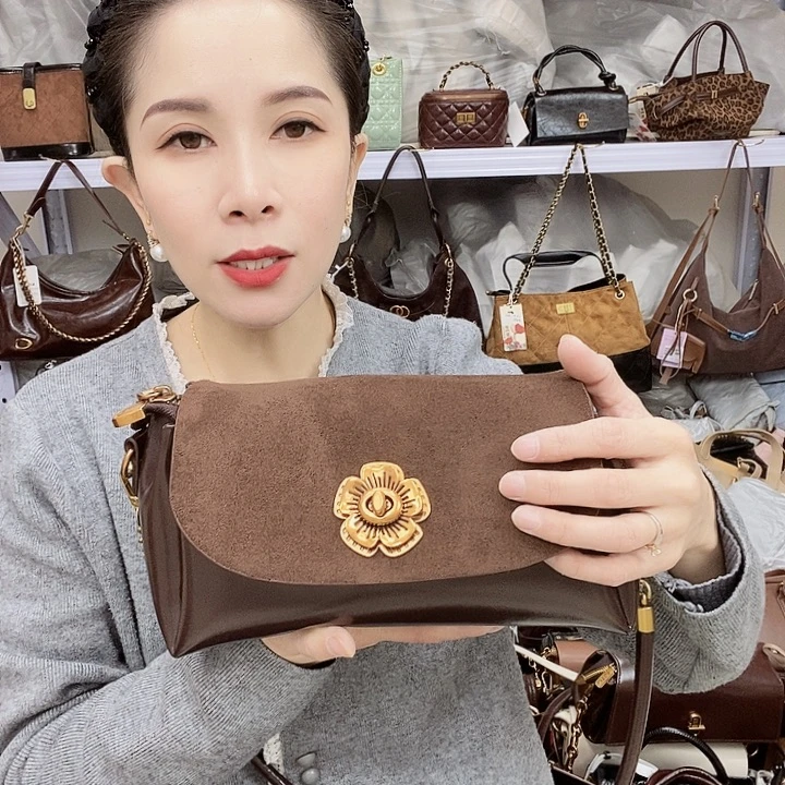 蚕丝小牛剖层皮革PU