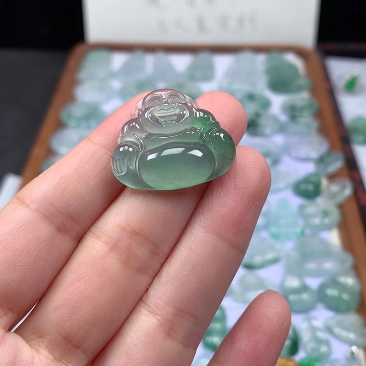 颈饰未镶嵌翡翠冰种晴底佛公