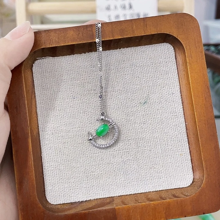 翡翠未镶嵌颈饰天然翡翠Ａ货