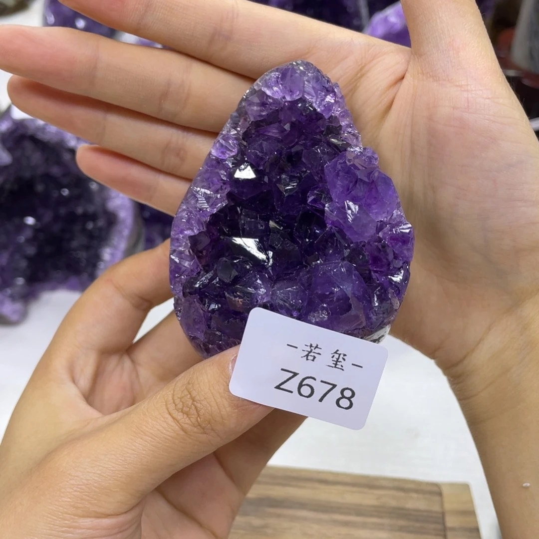 乌拉圭紫水晶摆件Z678