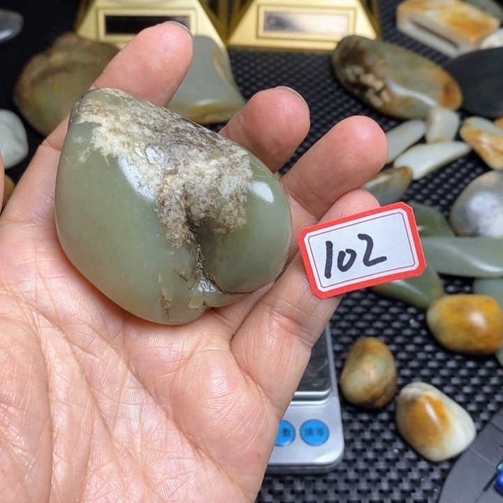 未镶嵌和田玉把件102