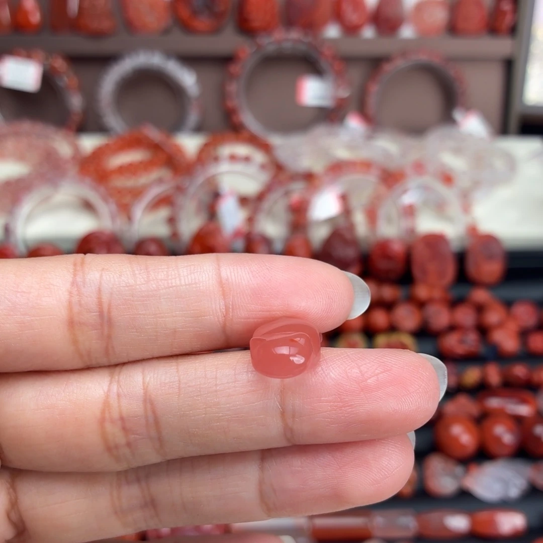 南红玛瑙未镶嵌颈饰猫夹子